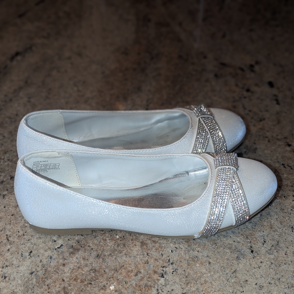 LIKE NEW Dressy Rhinestone Flats